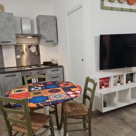 פיזה Lc Guest House מראה חיצוני תמונה